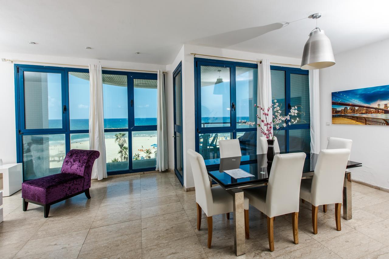Ocean Front Apartments First Line To The Beach เทลอาวีฟ ภายนอก รูปภาพ