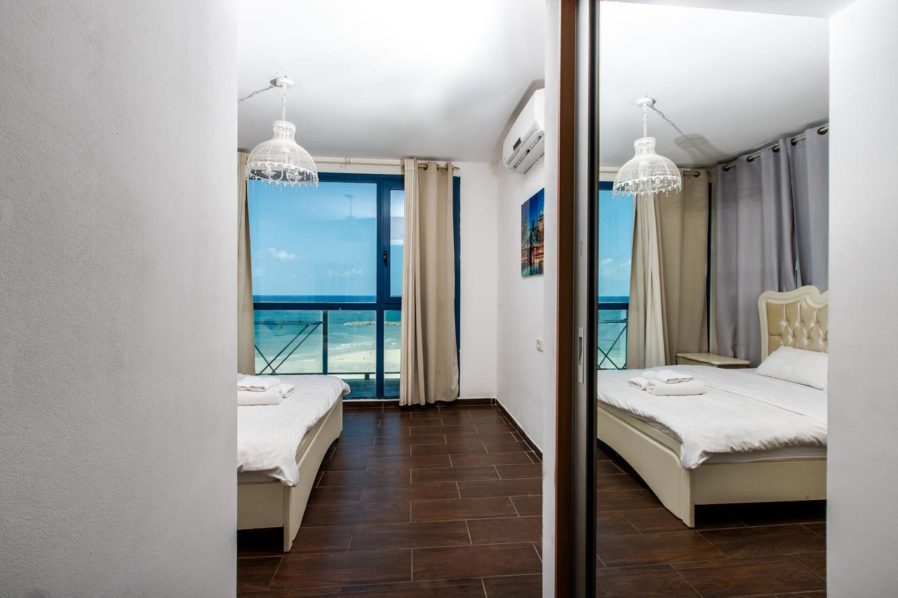 Ocean Front Apartments First Line To The Beach เทลอาวีฟ ภายนอก รูปภาพ