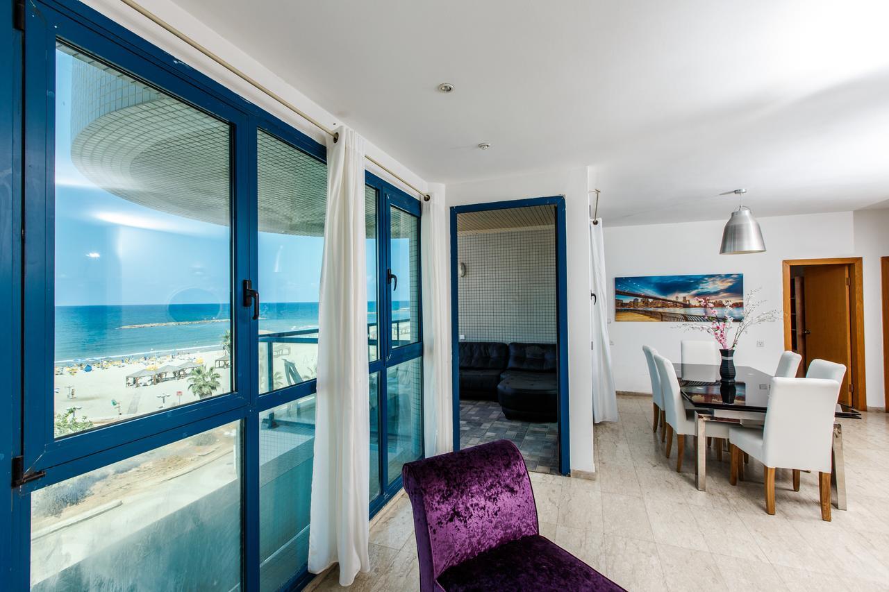 Ocean Front Apartments First Line To The Beach เทลอาวีฟ ภายนอก รูปภาพ