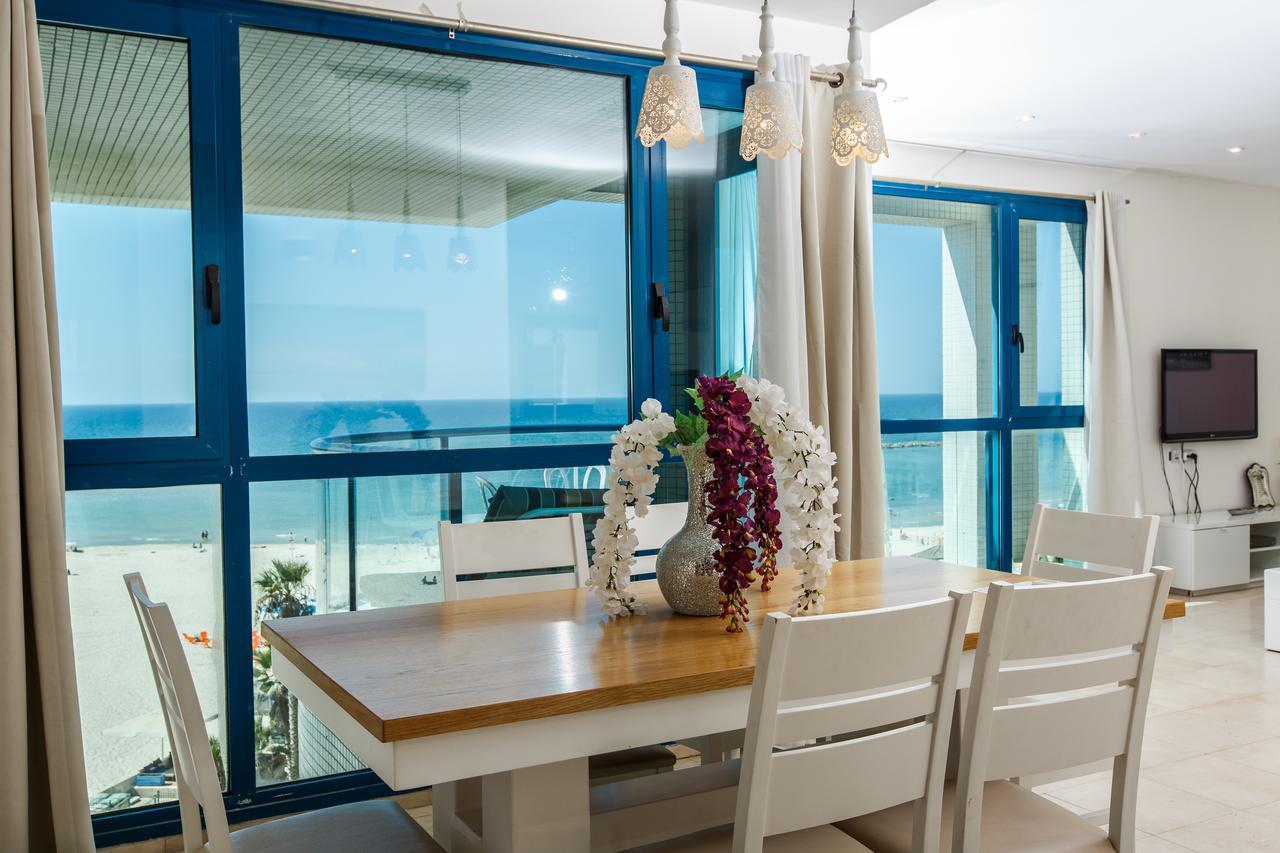 Ocean Front Apartments First Line To The Beach เทลอาวีฟ ภายนอก รูปภาพ