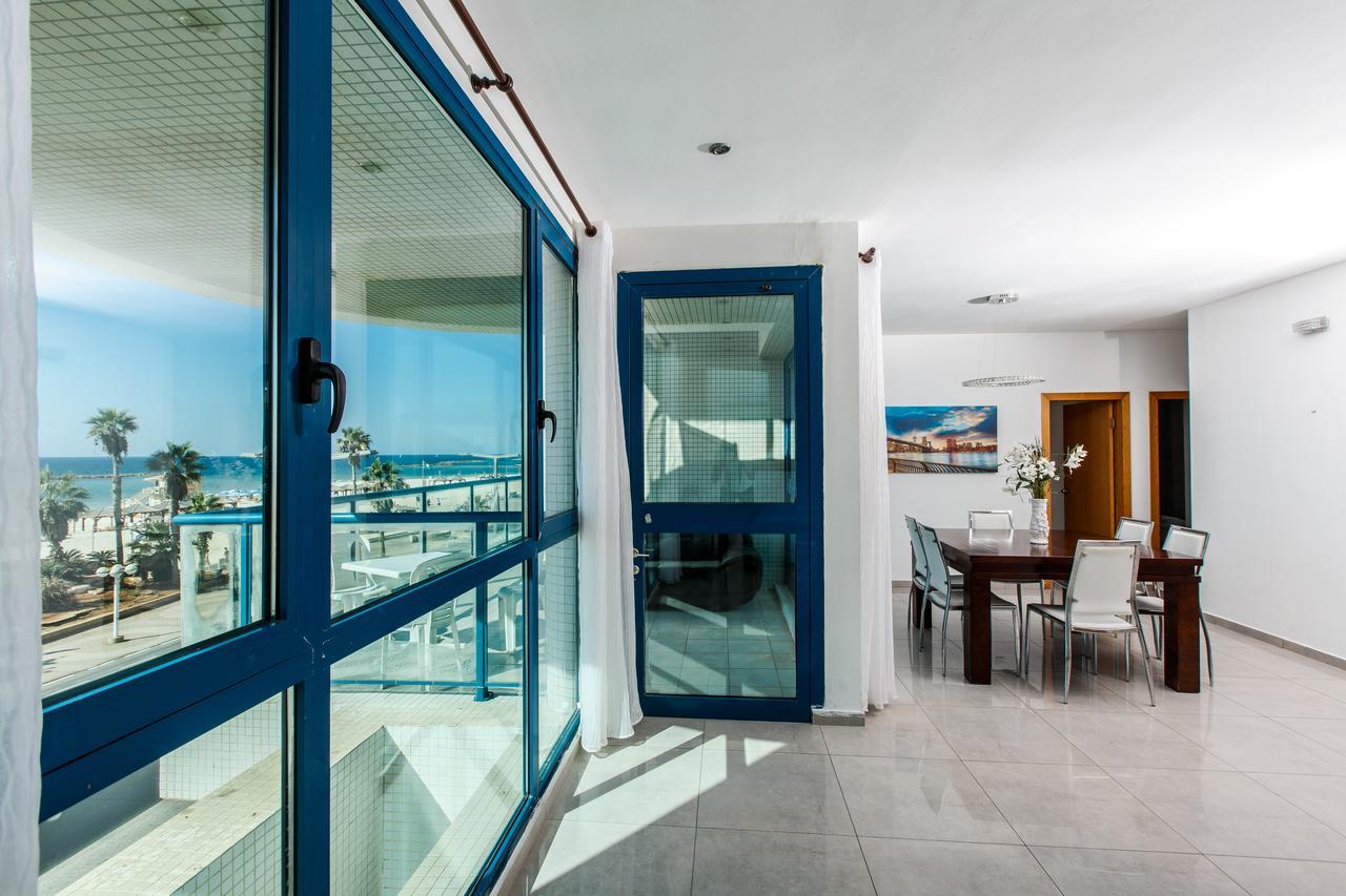 Ocean Front Apartments First Line To The Beach เทลอาวีฟ ภายนอก รูปภาพ