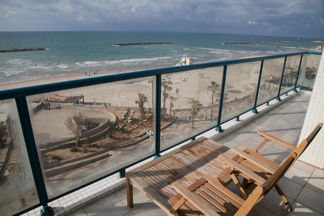 Ocean Front Apartments First Line To The Beach เทลอาวีฟ ภายนอก รูปภาพ