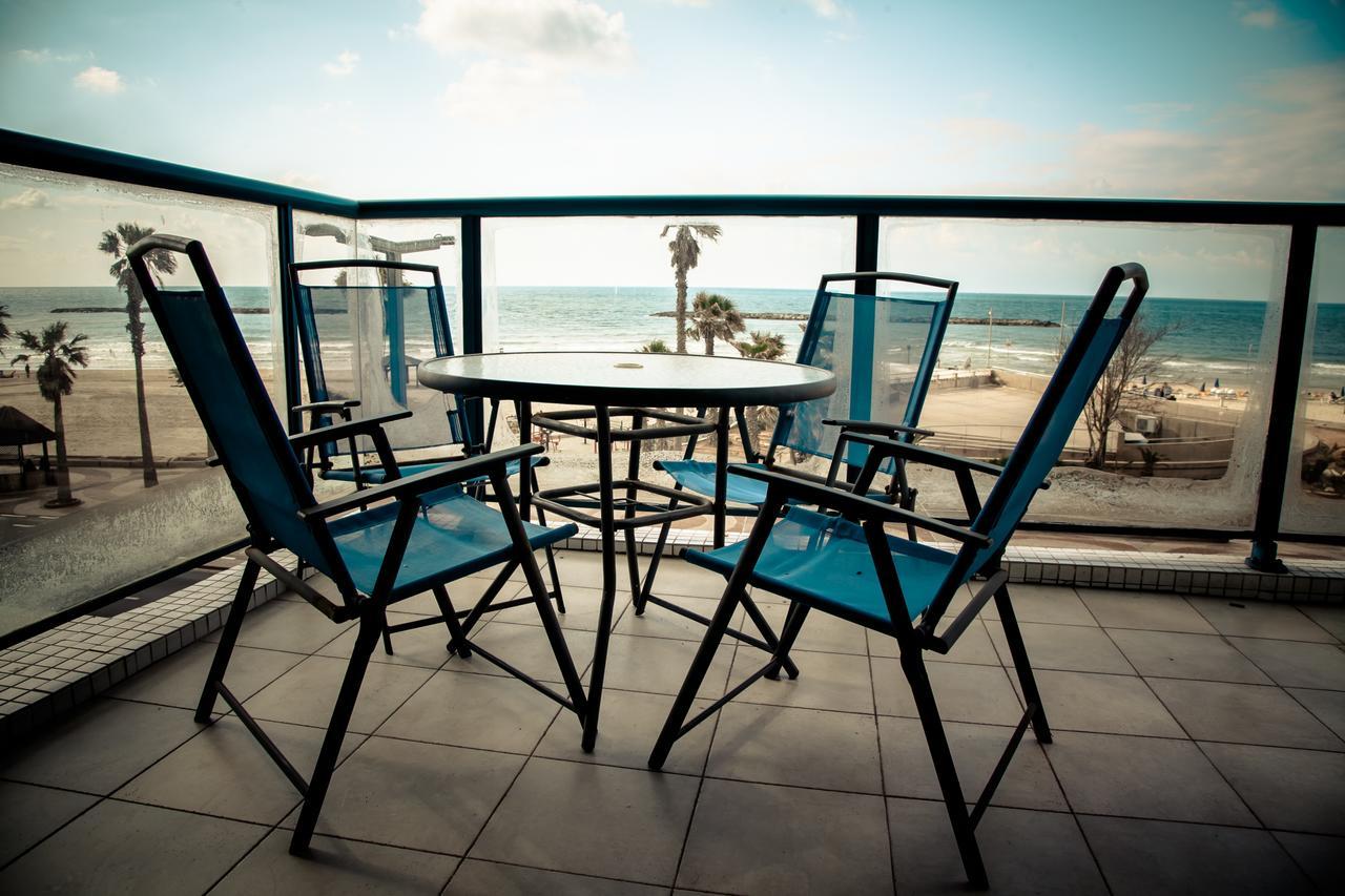 Ocean Front Apartments First Line To The Beach เทลอาวีฟ ภายนอก รูปภาพ